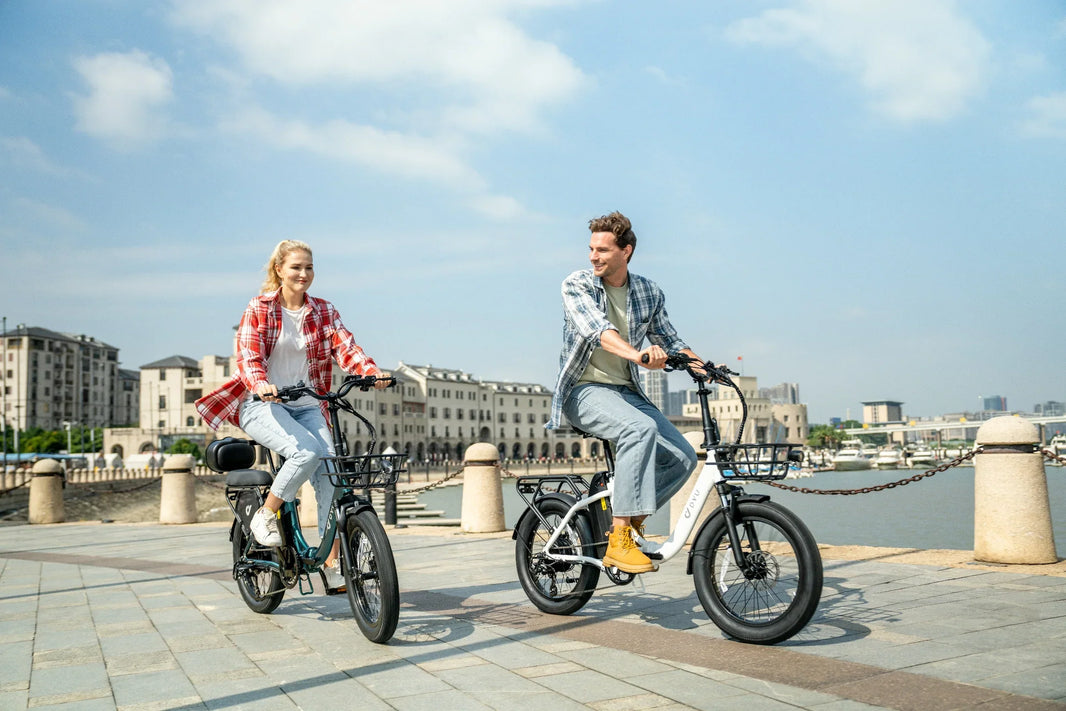 DYU C9 E-Bike am Wasser für deutschen Diebstahlschutz-Guide