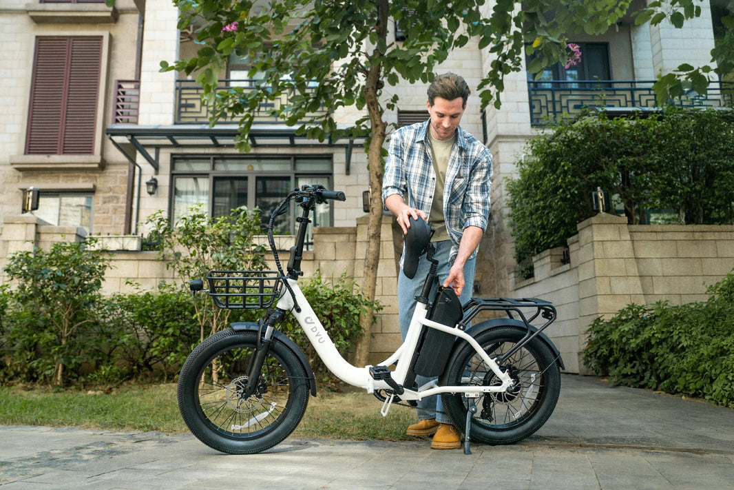 DYU C9 E-Bike vor einer deutschen Wartungsfahrt eingestellt